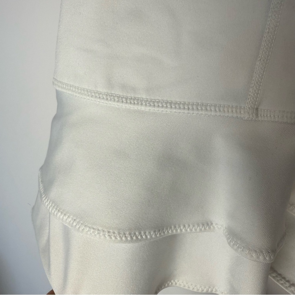 Zella White Activewear Skort with Ruffles and Built-in Ball Pockets Size XL - Picture 4 of 8